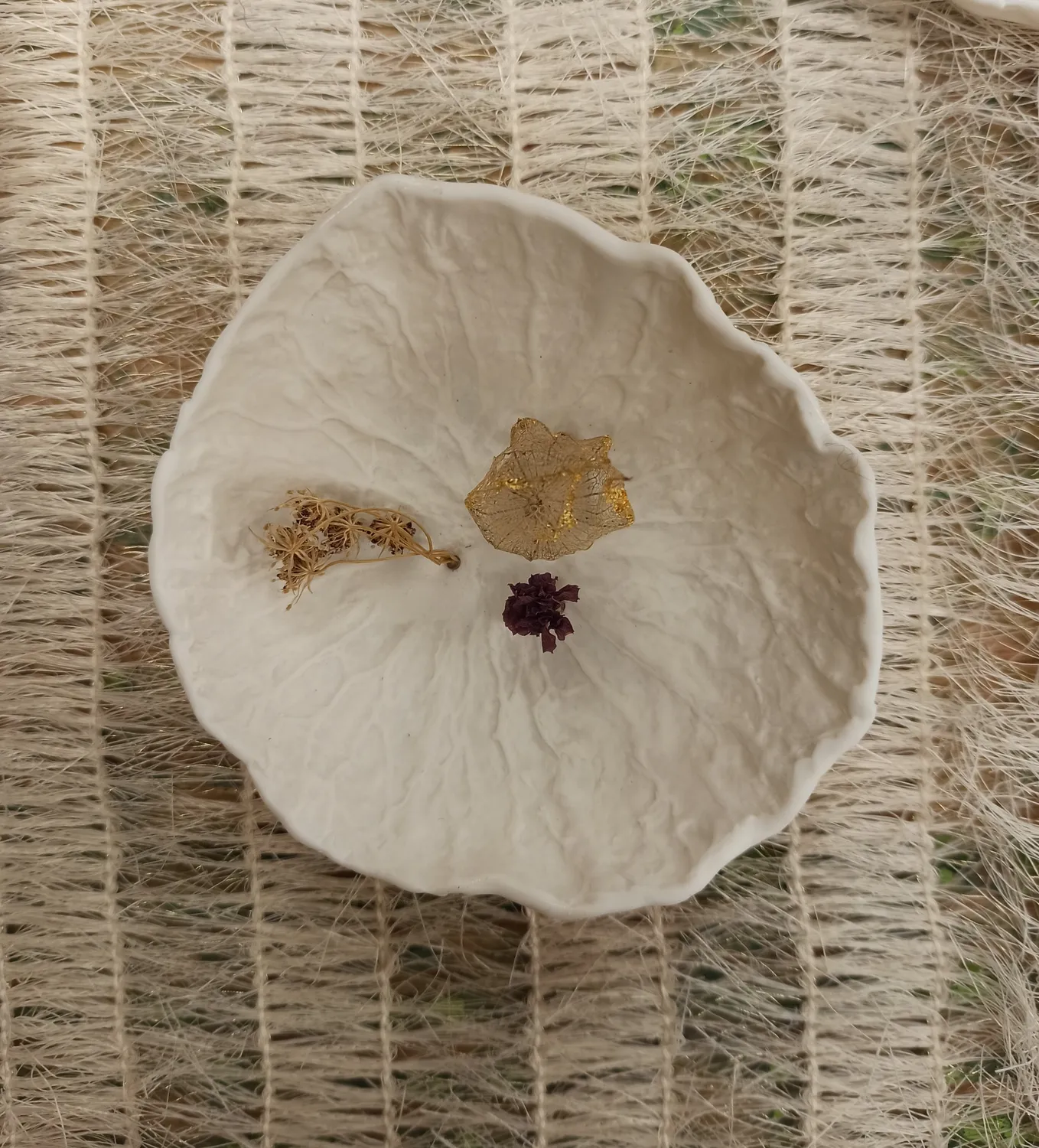 Sandrine Ramona Fin de l'été coupelle porcelaine dorée