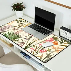 Society6 Secret Garden VI tapis de bureau botanique vintage