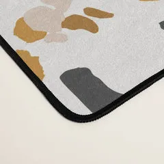Society6 Terrazzo Natural tapis de bureau beige doré