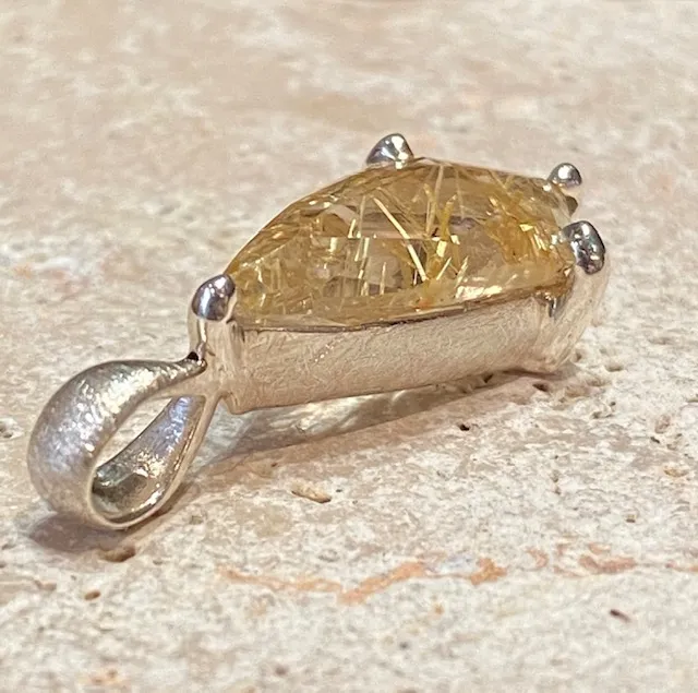 Galerie Kara pendentif argent quartz rutiles