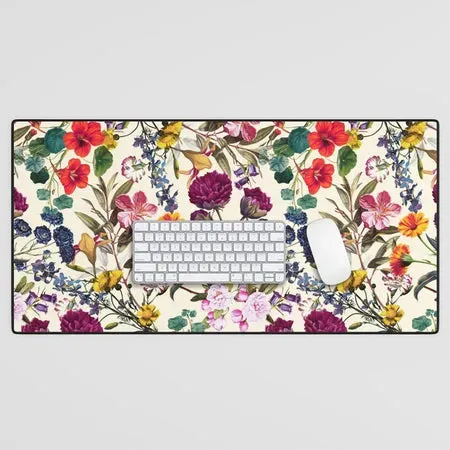 Society6 Magical Garden V tapis de bureau jardin fleuri