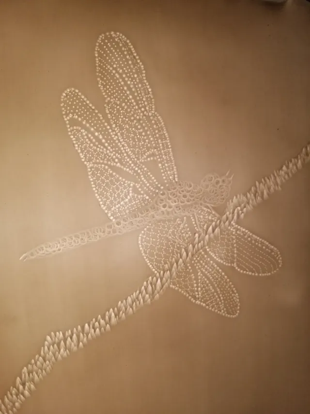 Sandrine Ramona Demoiselle lithophanie porcelaine sur bois 31 cm