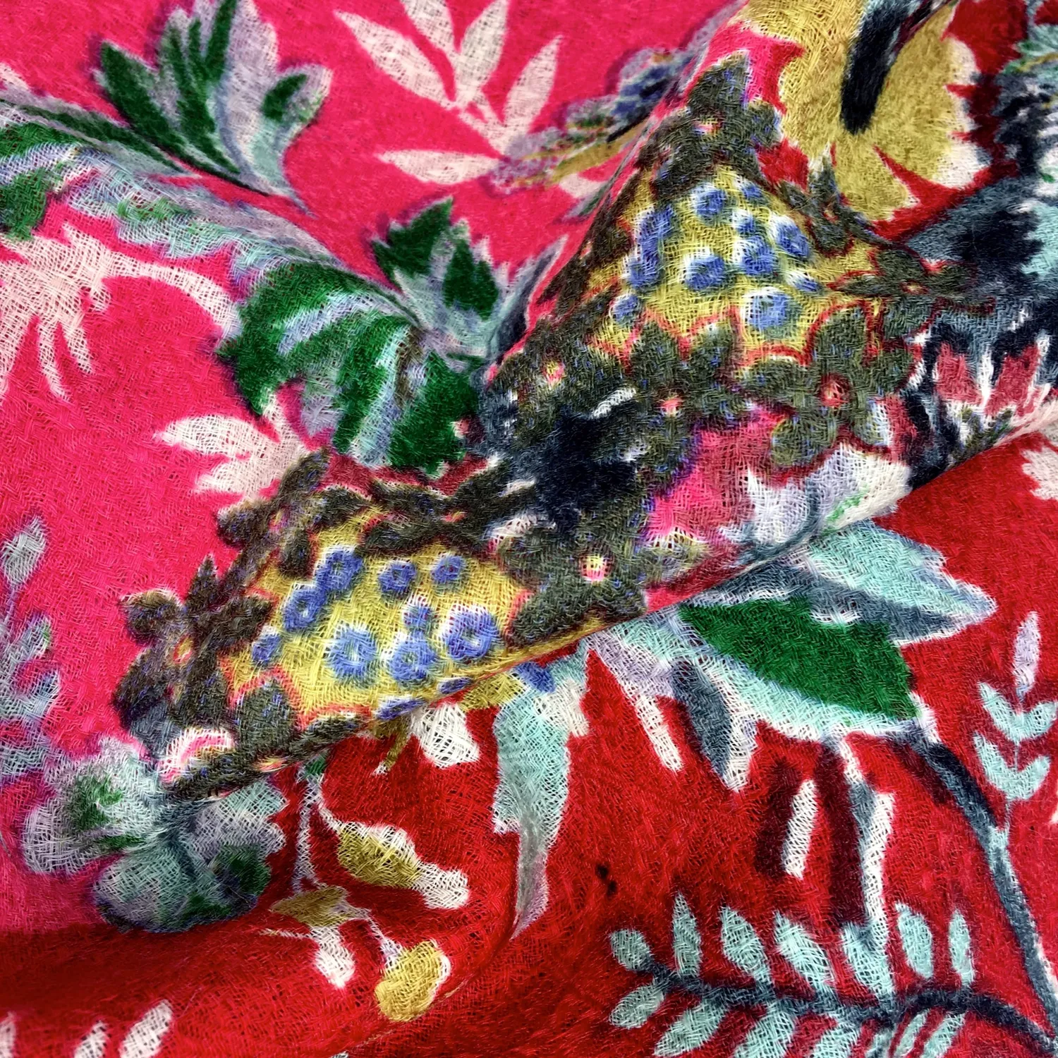 Galerie Kara châle Fleur-Calypso artisanal