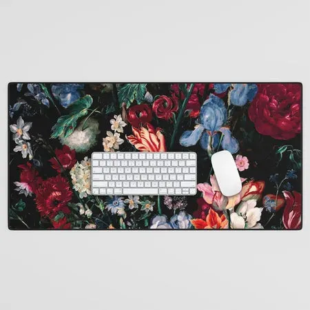 Society6 Midnight Garden XVII tapis de bureau fleurs lumineuses