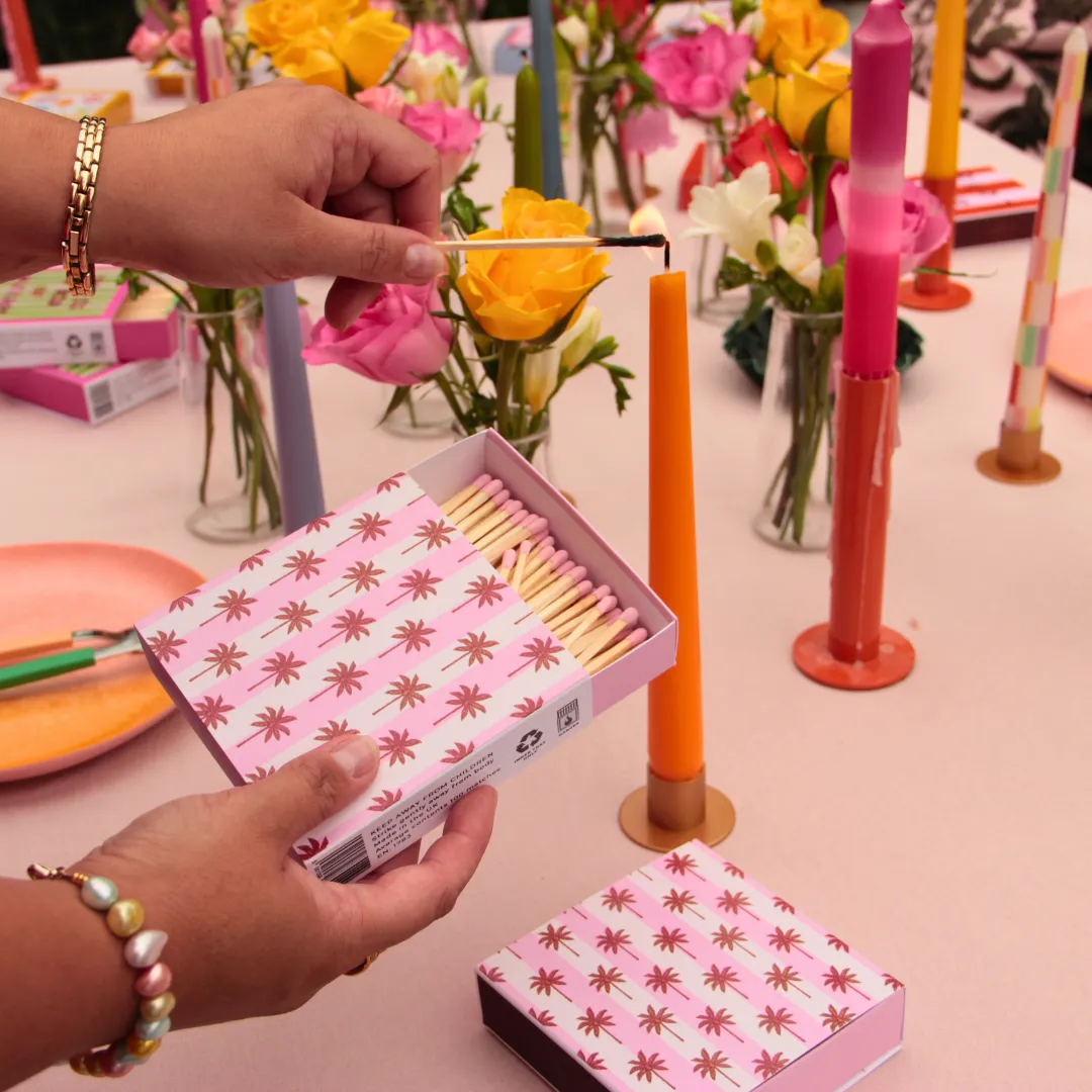 Maddison Ball Palm Tree Stripe boîte d’allumettes embouts roses