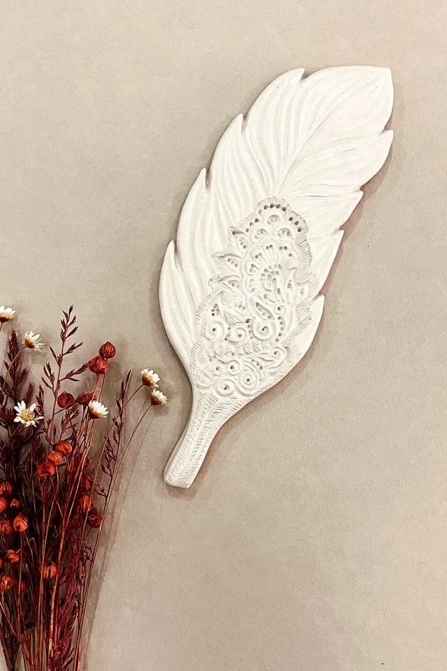 Biankaléone Plume ornée de dentelles toile encadrée 7x20 cm