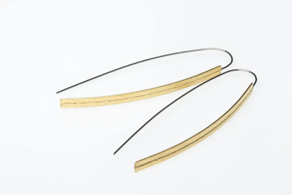 Galerie Kara Silhouette boucles d'oreilles vermeil
