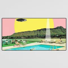 Society6 Invasion on Vacation tapis de bureau ovni rétro