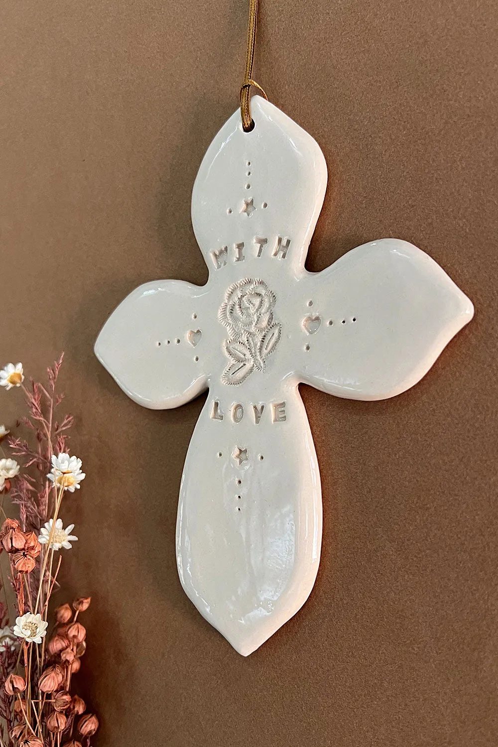 Biankaléone Croix With Love croix murale 12,5 x 16,5 cm