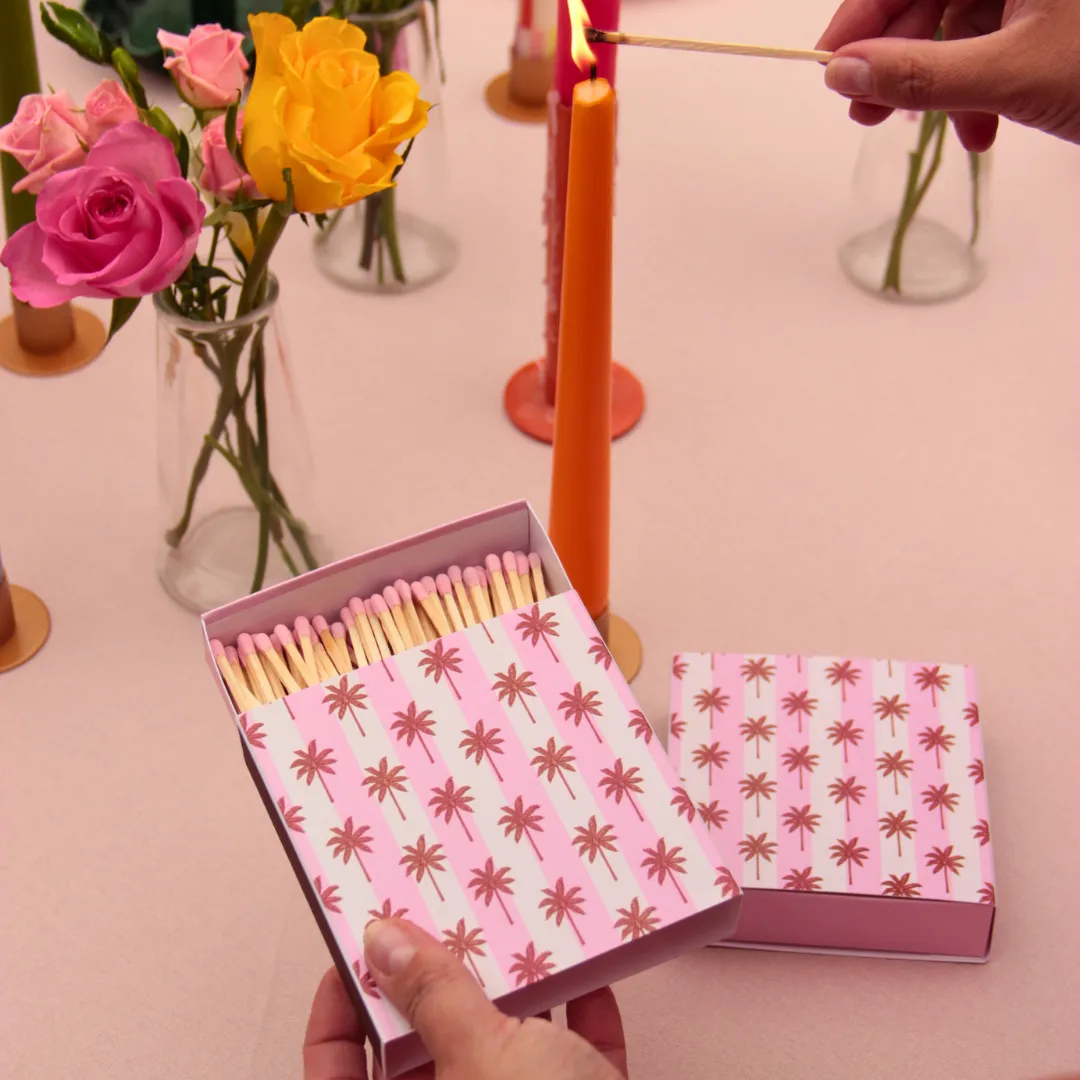 Maddison Ball Palm Tree Stripe boîte d’allumettes embouts roses