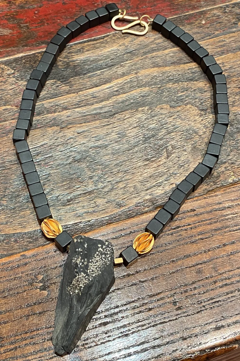 Galerie Kara Voie Lactée collier ardoise onyx vermeil