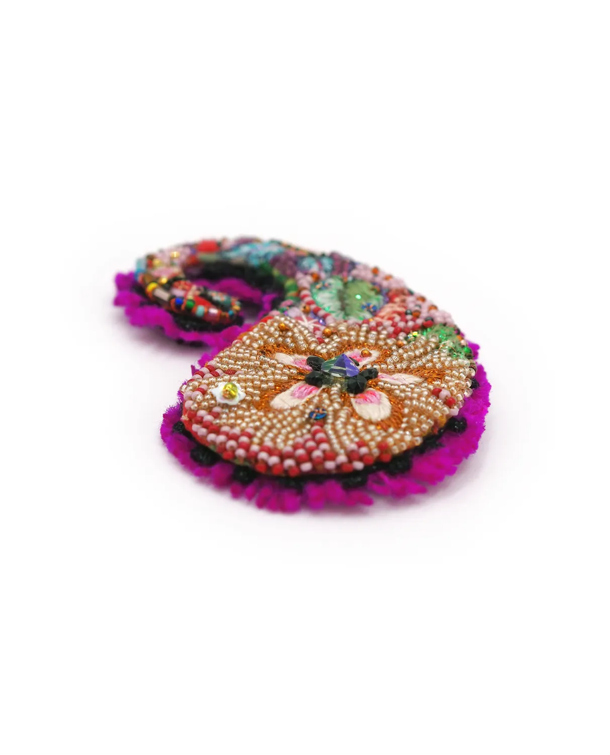 Galerie Kara Naïve broche textile d’Isabelle Mariana artisanale