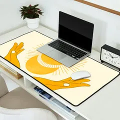 Society6 Holding the Light tapis de bureau mains soleil