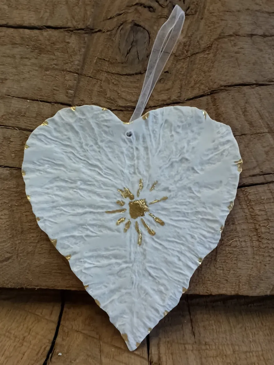 Sandrine Ramona Éclats d'or 3 cœur porcelaine 12x15 cm