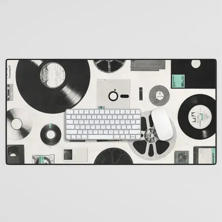 Society6 Data tapis de bureau vinyles rétro