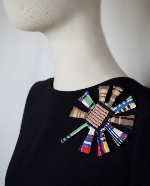 Galerie Kara broche textile Cecilia fait main
