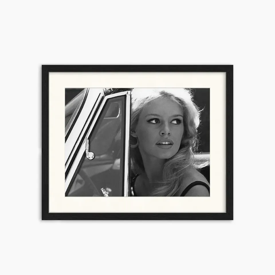 Any Image Jacob Baden Brigitte Bardot Driving affiche encadrée noir et blanc