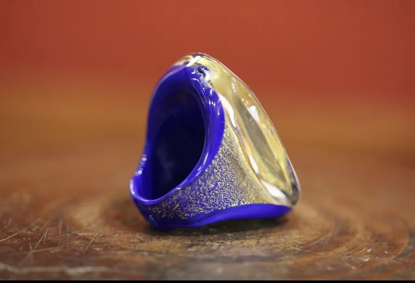 Galerie Kara Murano glass ring 2 bague en verre de Murano bleu blanc
