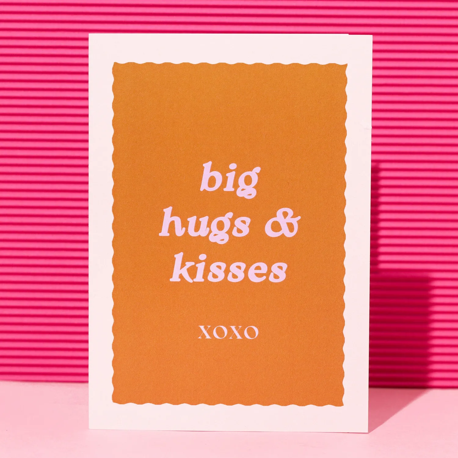 Maddison Ball A6 Big Hugs & Kisses carte jaune et lilas