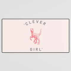 Society6 Clever Girl tapis de bureau rose vélociraptor