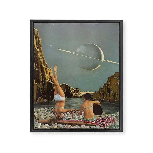 Society6 Serenade to Saturn toile encadrée surréaliste