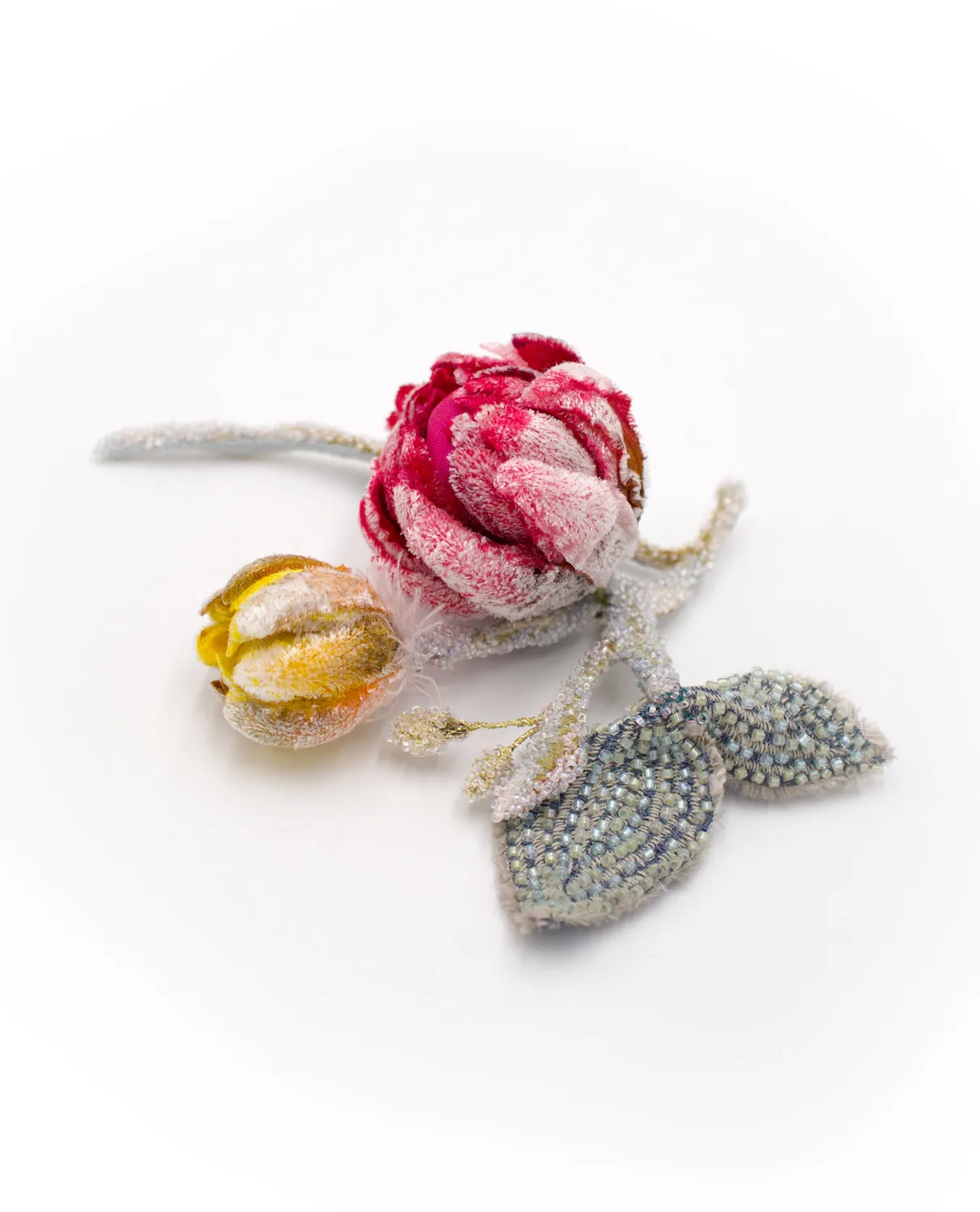 Galerie Kara broche Frederika Isabelle Mariana textile