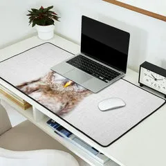 Society6 Baby Owl Colorful tapis de bureau chouette