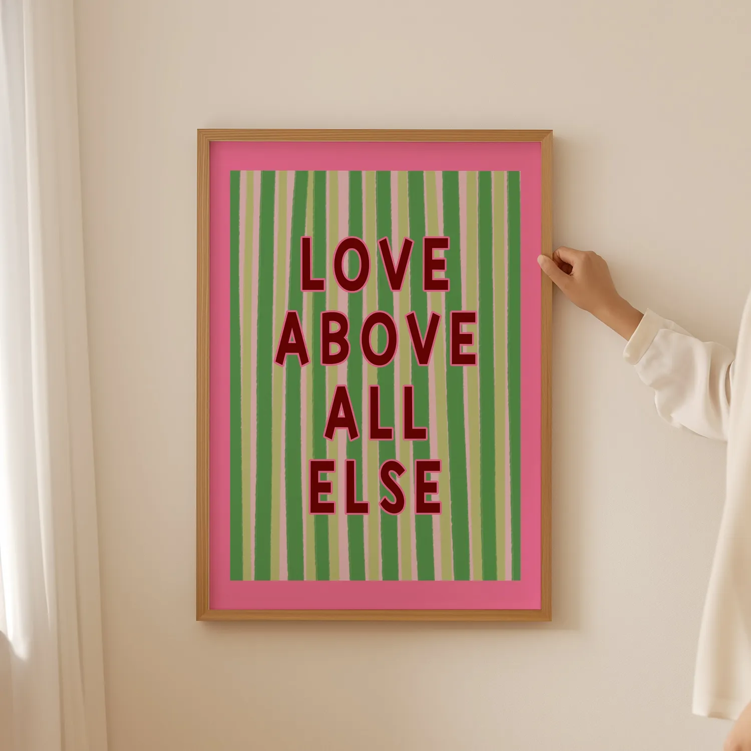 Maddison Ball Love Above All Else affiche texte