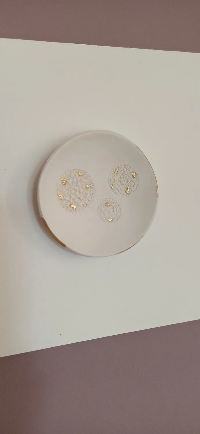 Sandrine Ramona Cosmos 3 tableau porcelaine feuille d'or
