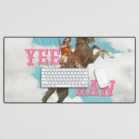 Society6 YEE HAW tapis de bureau cowboy rose