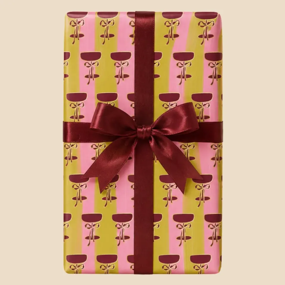 Maddison Ball Mistletoe And Wine papier cadeau 50x70