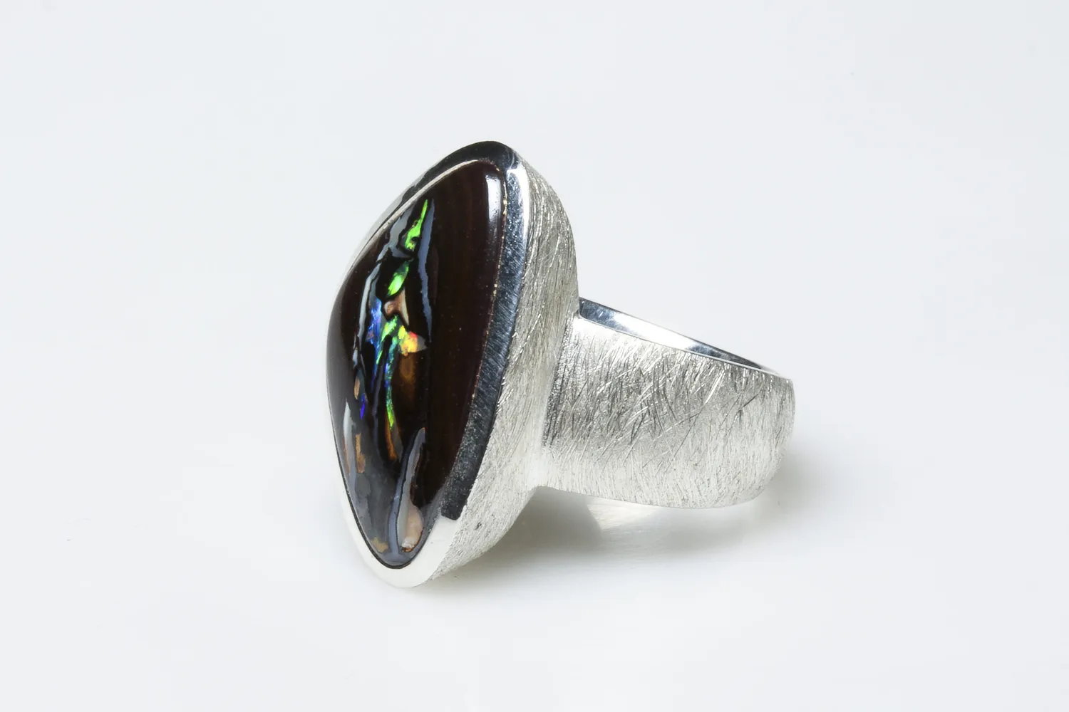 Galerie Kara Hubble bague opale boulder argent