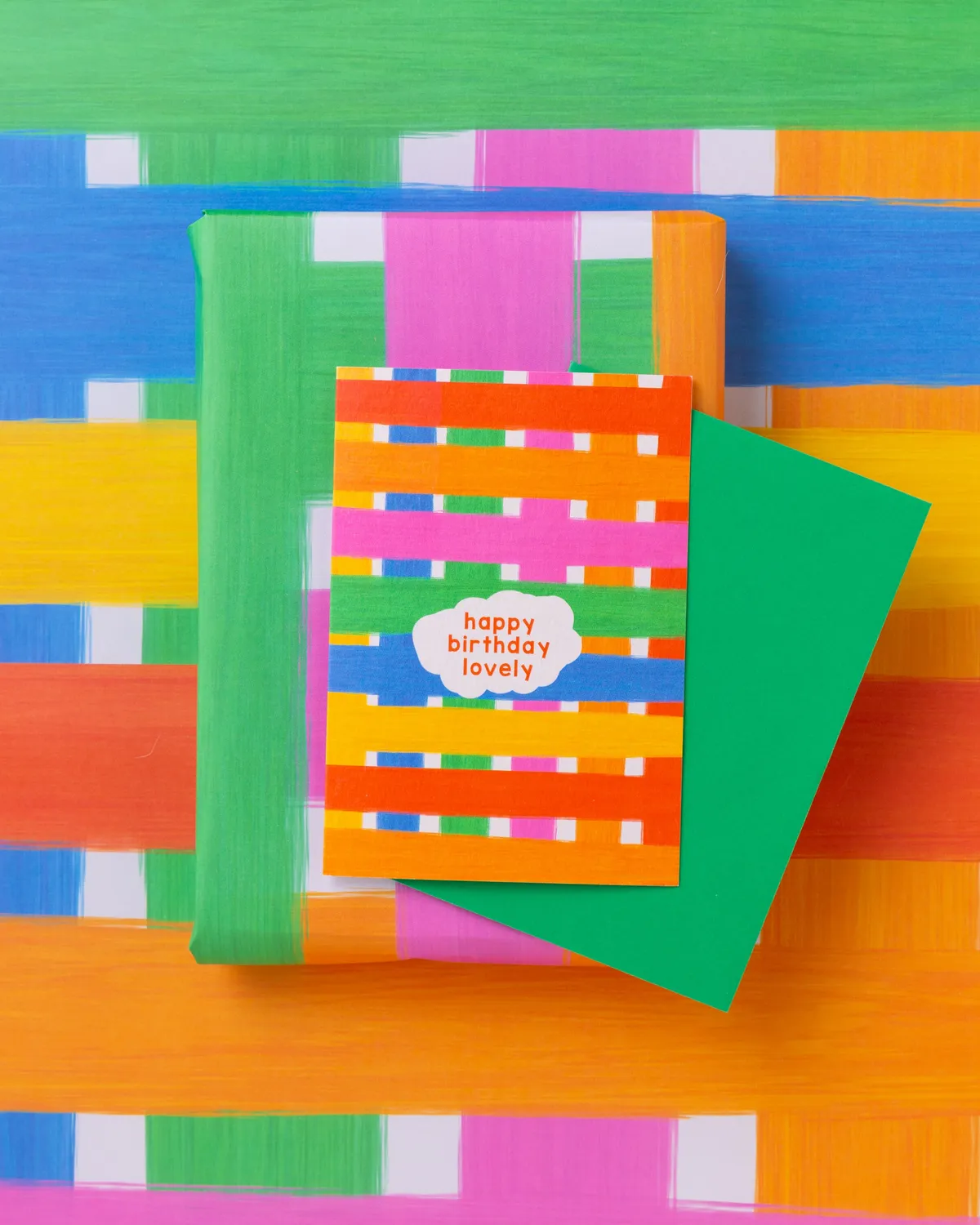 Maddison Ball Rainbow Stripe papier cadeau 50x70 rayures
