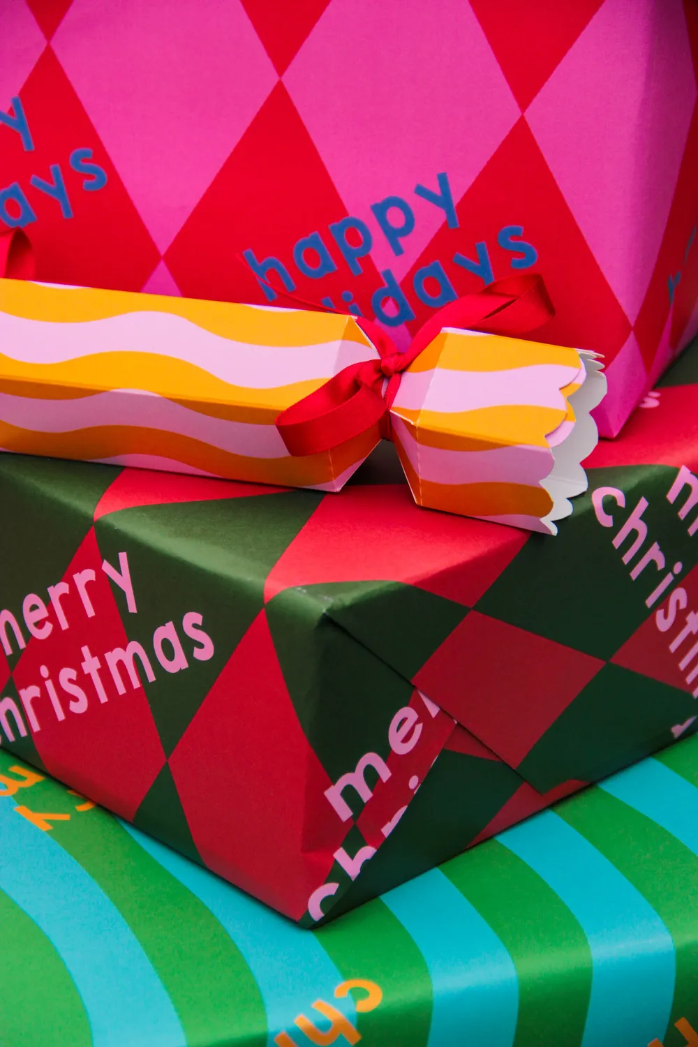 Maddison Ball Merry Christmas papier cadeau rayÃ©