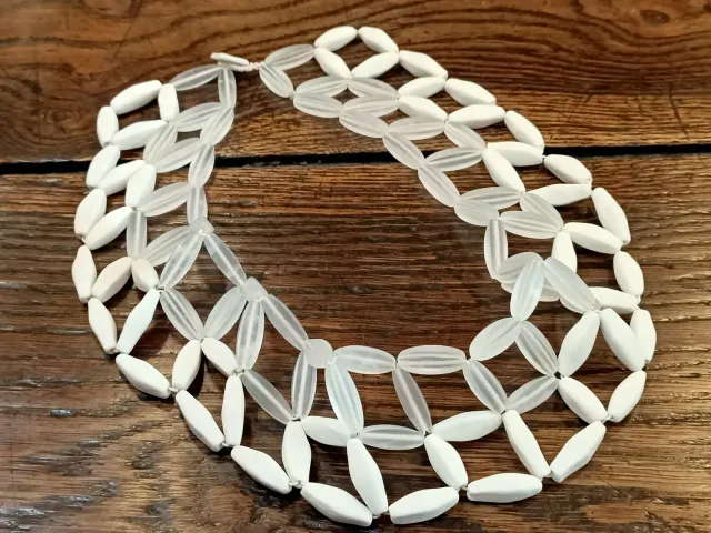 Galerie Kara Claire Marfisi collier porcelaine fait main