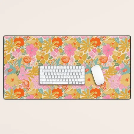 Society6 60's Retro Floral tapis de bureau rétro jaune