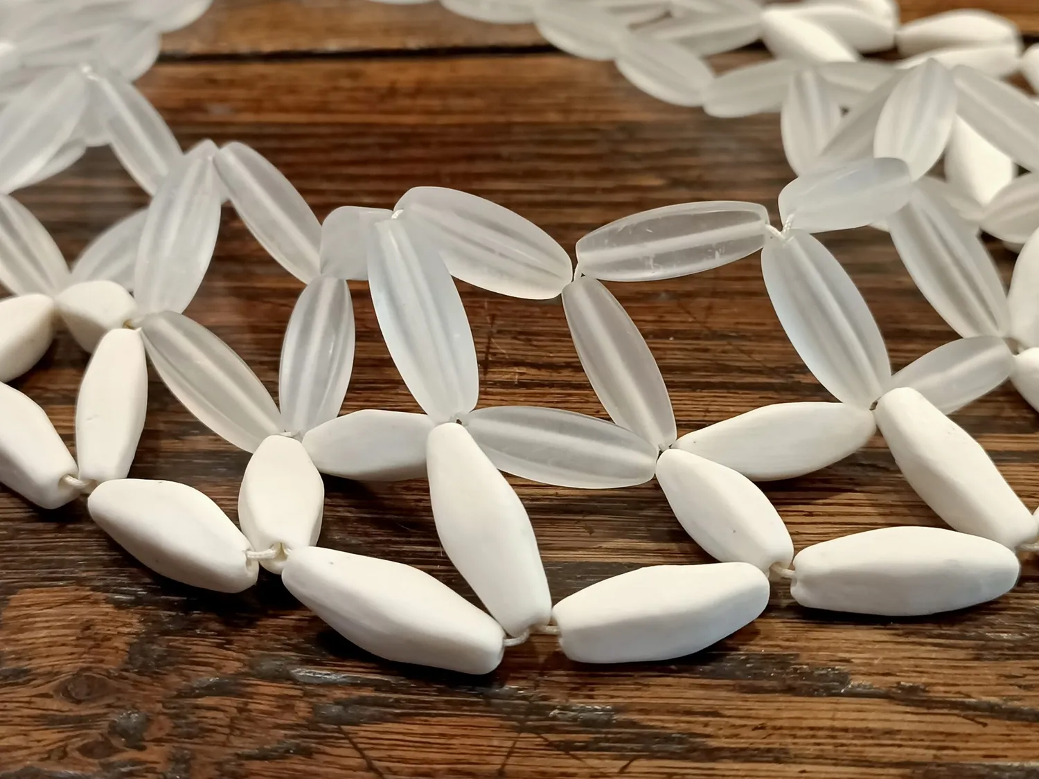 Galerie Kara Claire Marfisi collier porcelaine fait main