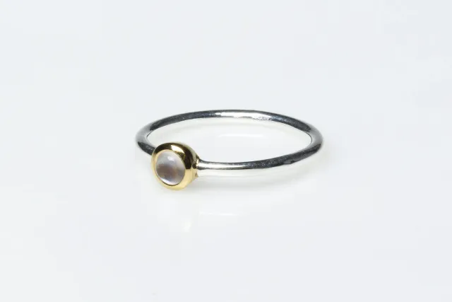 Galerie Kara Petite Lune bague pierre de lune argent vermeil