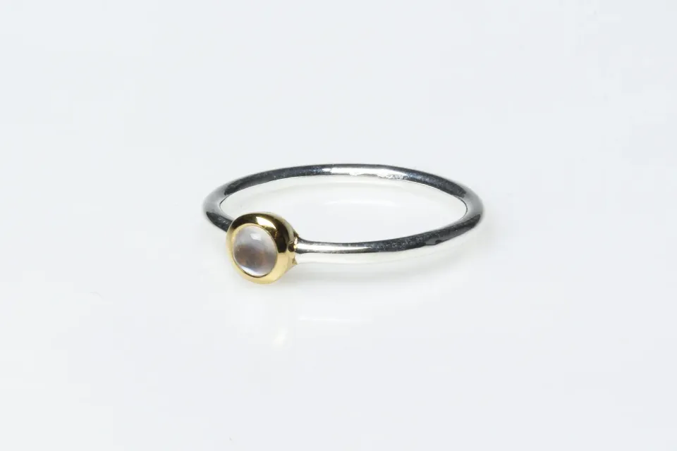 Galerie Kara Petite Lune bague pierre de lune argent vermeil